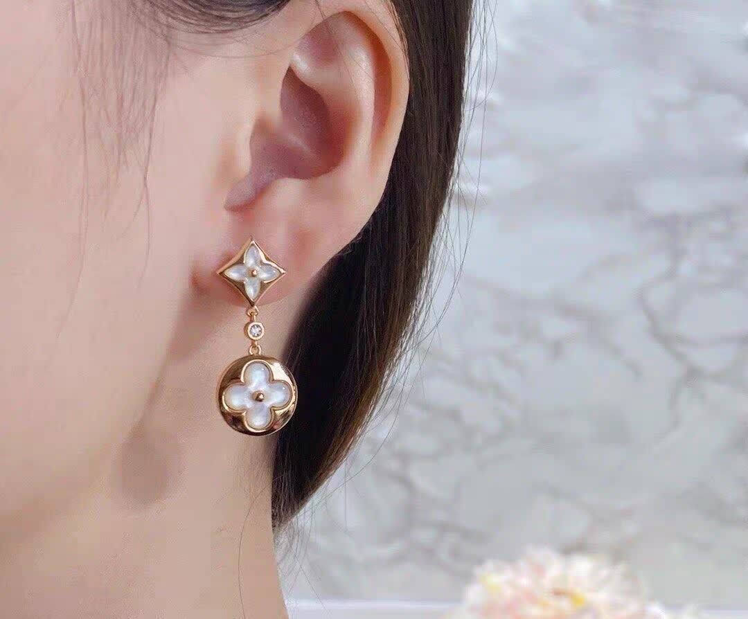 Louis Vuitton Gold Flower Earrings